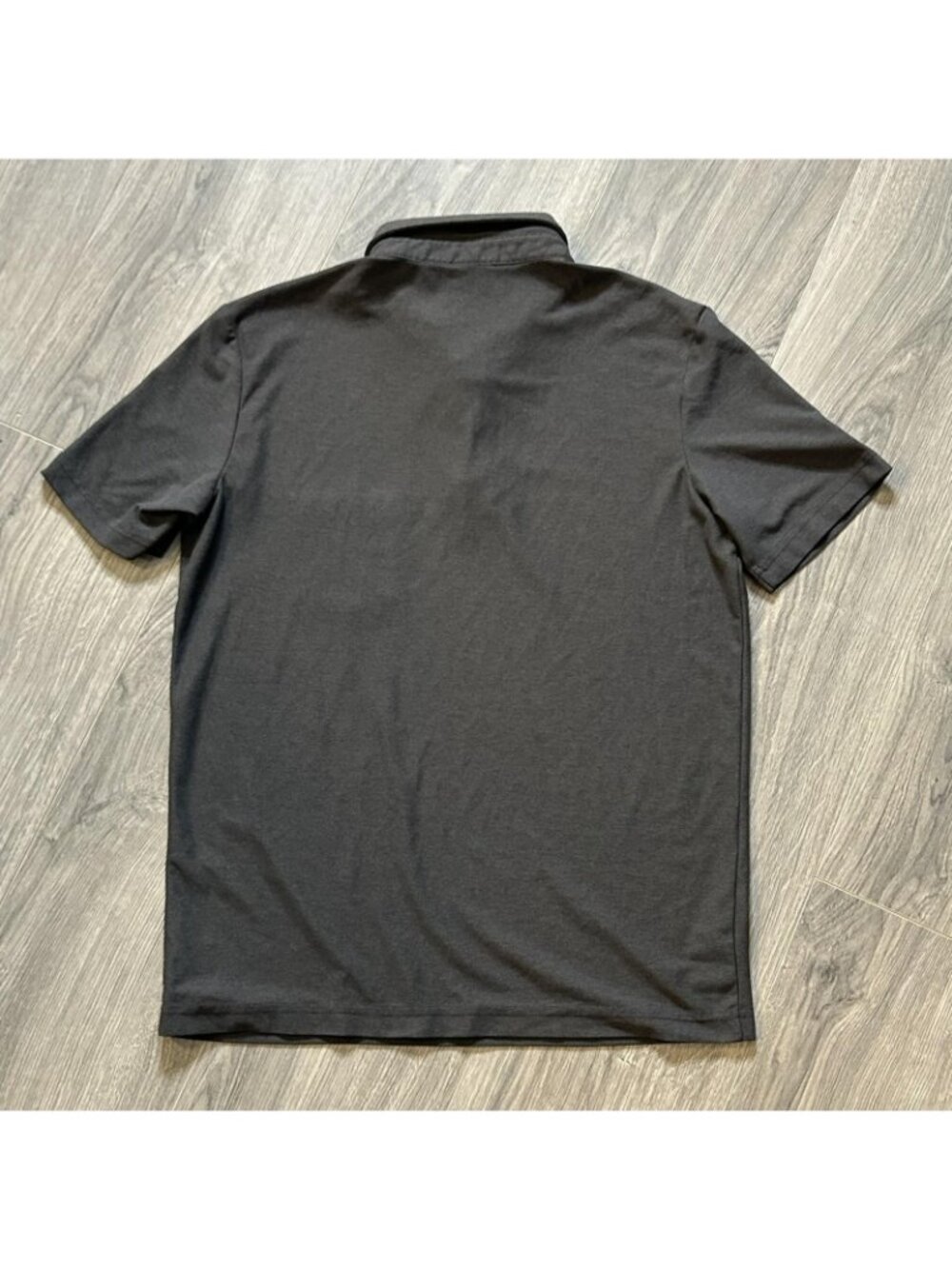 Vuori Ace Polo Shirt Mens M Gray Knit Pocket Performance Casual Golf Stretch - Picture 2 of 11